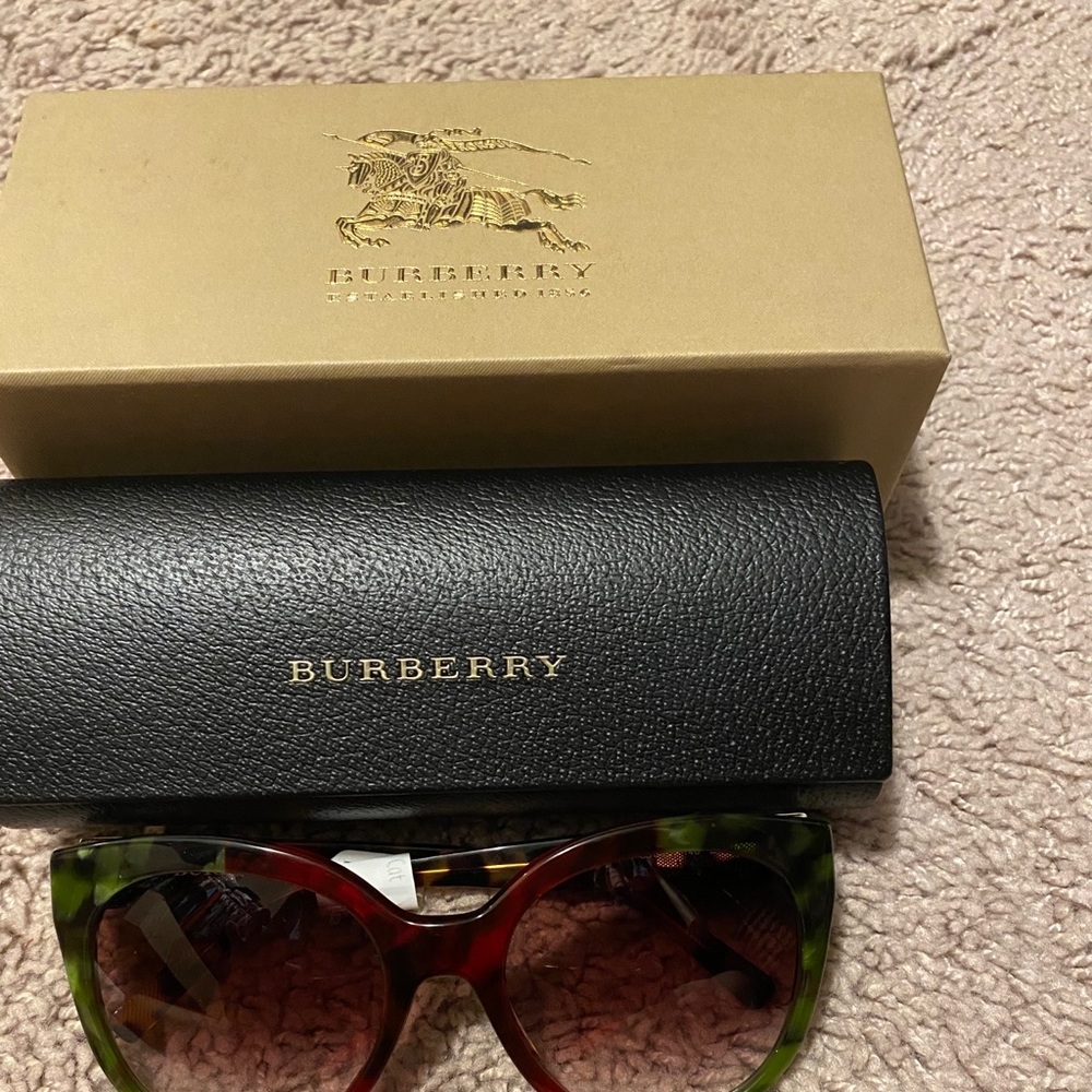 Burberry sunglasses